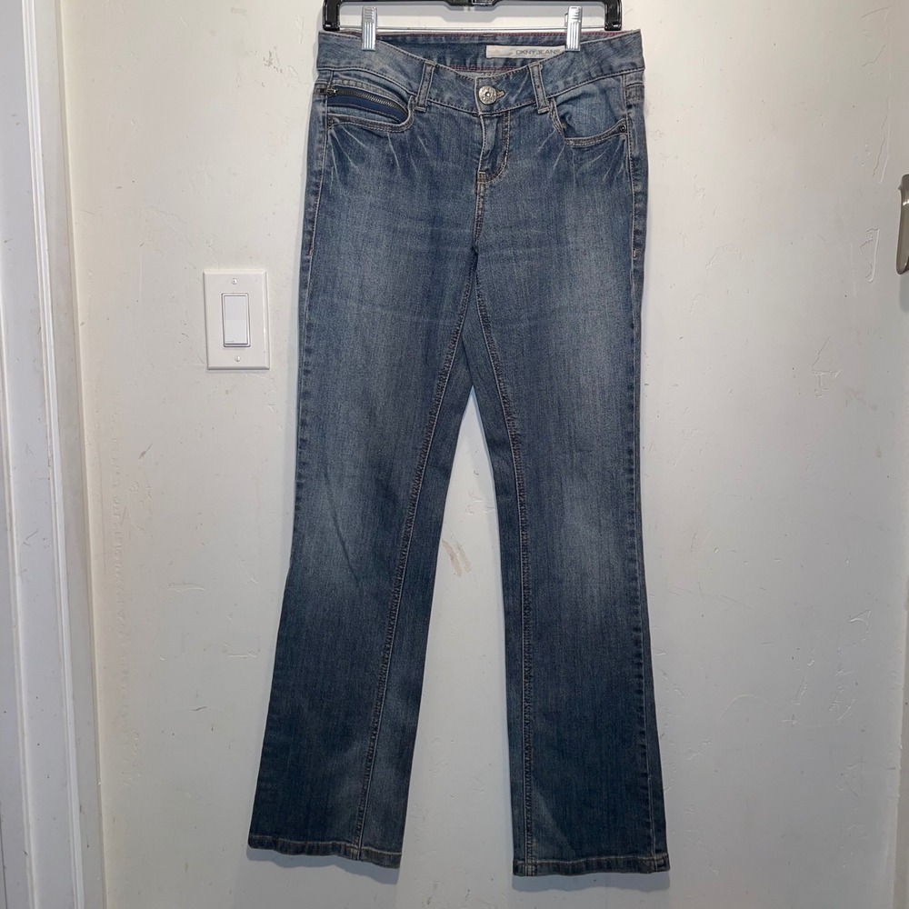 Vintage Y2K-DKNY Jeans Size 8 Blue Medium Wash Straight Leg Zipper Pocket Denim